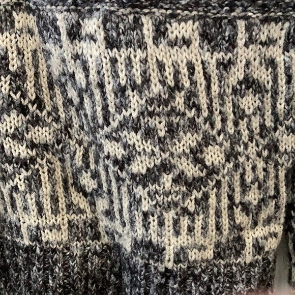 FINAL MARKDOWN Ladies ecote oversized sweater small - Picture 9 of 10